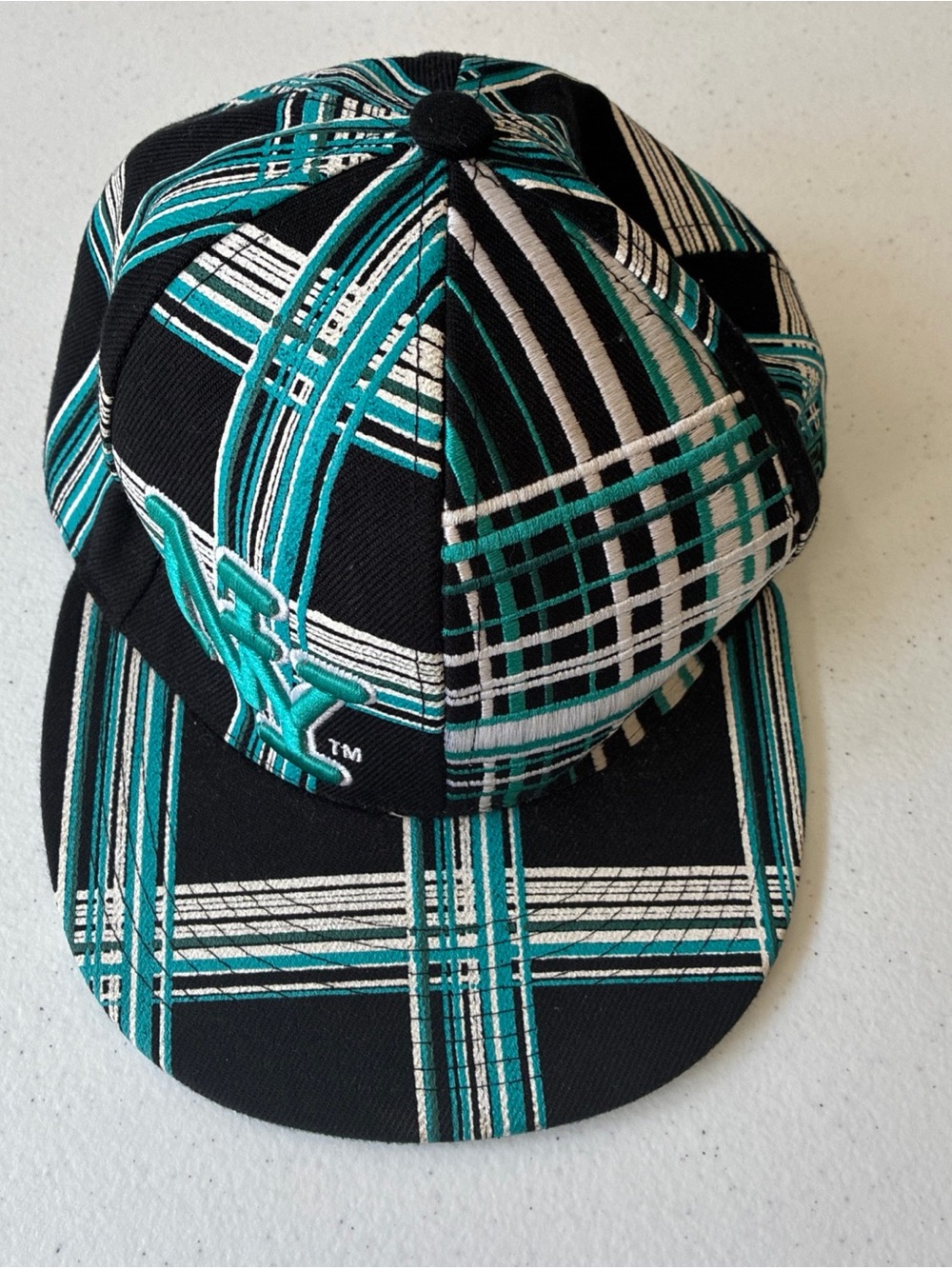 NY Yankees Fitted Cap by city Hunter Black Mint Green White Plaid Sz Medium Hat